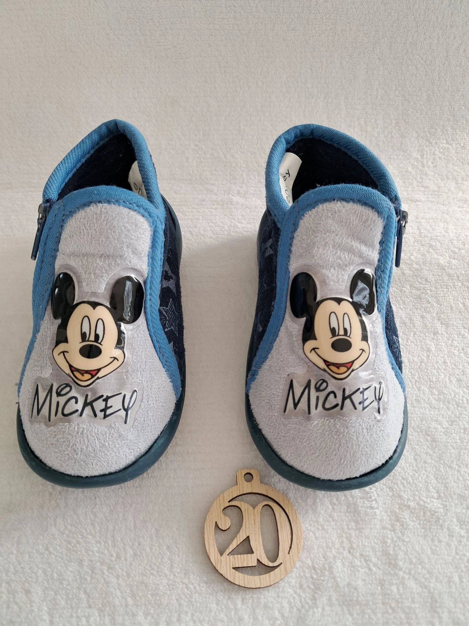Zapatilla Mickey talla 20 – photo 3